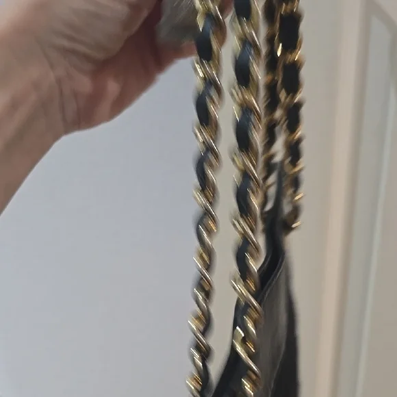Chanel Black Leather Chain Tote Bag - Picture 6 of 14